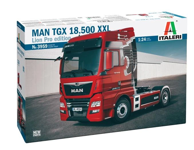 Збірна модель 1:24 вантажівка MAN TGX 18.500 XXL Lion Pro Edition Italeri 3959 - зображення 2