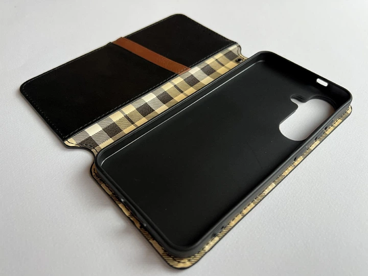 Захисний чохол-книжка WAVE Cubic Rubic Case Black для Samsung Galaxy S25 чорний з матової штучної шкіри зі слотами для карт, магнітна застібка - зображення 10