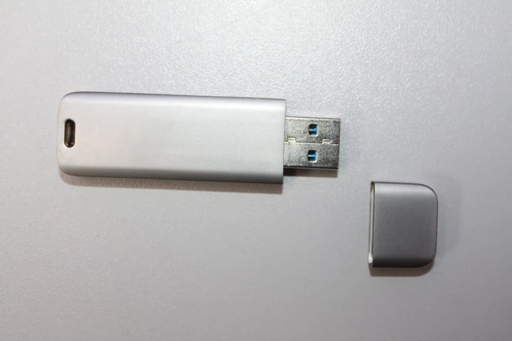 USB Флэшка с защитой отпечатков пальцев 10 GB Security fingerprint - Фото 6 USB Флэшка с защитой отпечатков пальцев 10 GB Security fingerprint - изображение 6