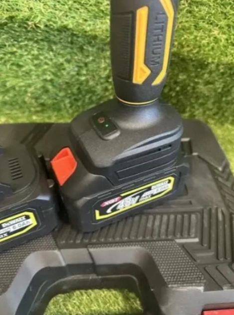 Аккумуляторный секатор DeWalt 48V 6Ah, диаметр реза 35 мм, длина лезвия 50 мм, вес 1.4 кг, 2 АКБ, электросекатор в кейсе - изображение 8
