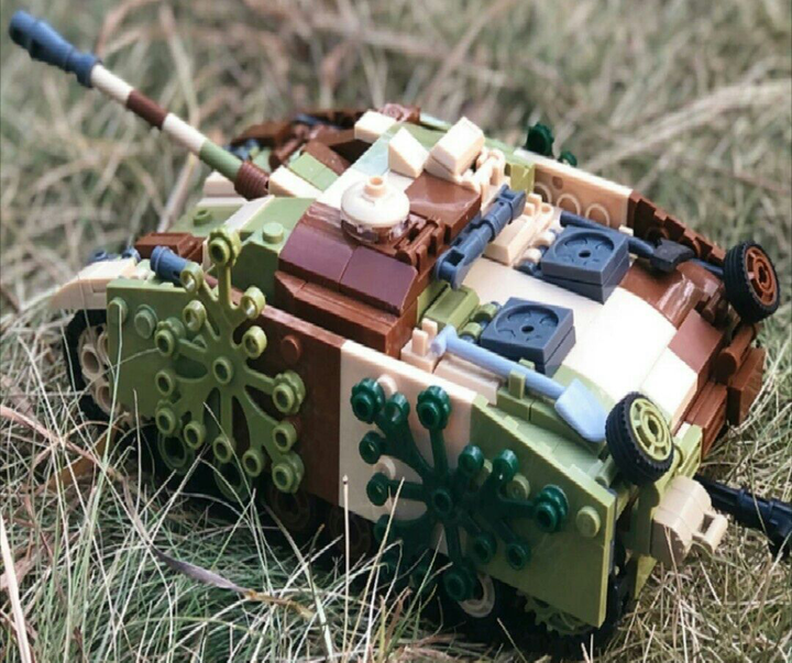 Конструктор танк SLUBAN М38-В0858 Немецкий боевой танк StuG III 524 детали - изображение 3