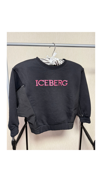 Світшот для дівчинки Iceberg чорний з обʼємним логотипом та контрастними вставками на рукавах 6–7 років 116 см - Фото 3 Світшот для дівчинки Iceberg чорний з обʼємним логотипом та контрастними вставками на рукавах 6–7 років 116 см - зображення 3