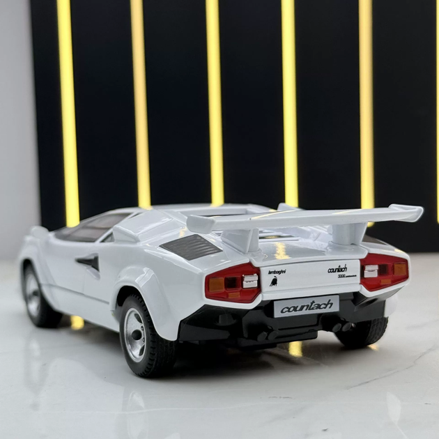Металлическая модель Lamborghini Countach LP 1:32 со светом и звуком Инерционная машинка в коробке спортивная коллекционная модель - изображение 3