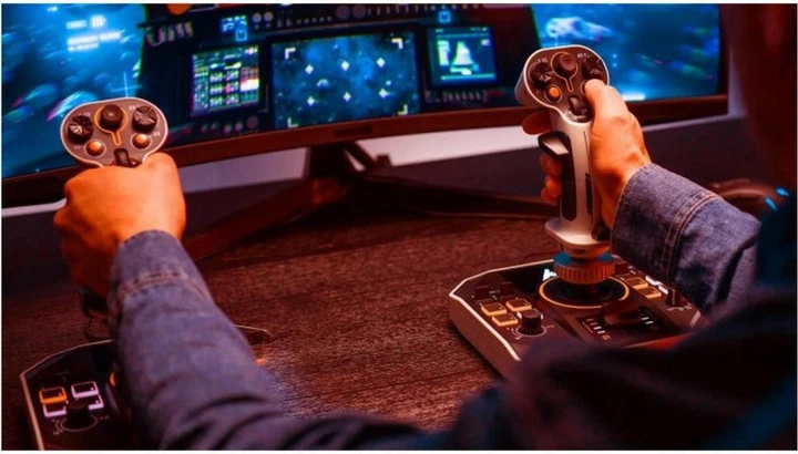 Джойстик Thrustmaster SOL-R 2 HOSAS - Фото 2 Джойстик Thrustmaster SOL-R 2 HOSAS - изображение 2