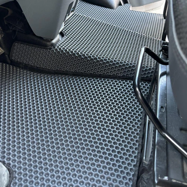 Комплект ковриков Star-Tex на 1-й ряд на Ford Transit VI (2006 - 2014) EVA/Сота большая Серый - изображение 7