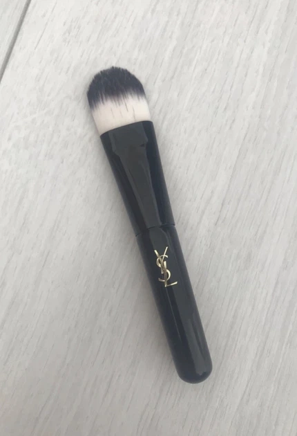 Мини кисточка для нанесения тональной основы Yves Saint Laurent beute ysl mini pinceau foundation brush. - Фото 4 Мини кисточка для нанесения тональной основы Yves Saint Laurent beute ysl mini pinceau foundation brush. - изображение 4