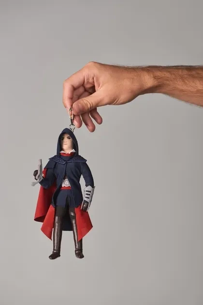Брелок WP Merchandise плюшевий ASSASSINS CREED Evie Frye 20 см. - Фото 6 Брелок WP Merchandise плюшевий ASSASSINS CREED Evie Frye 20 см. - изображение 6