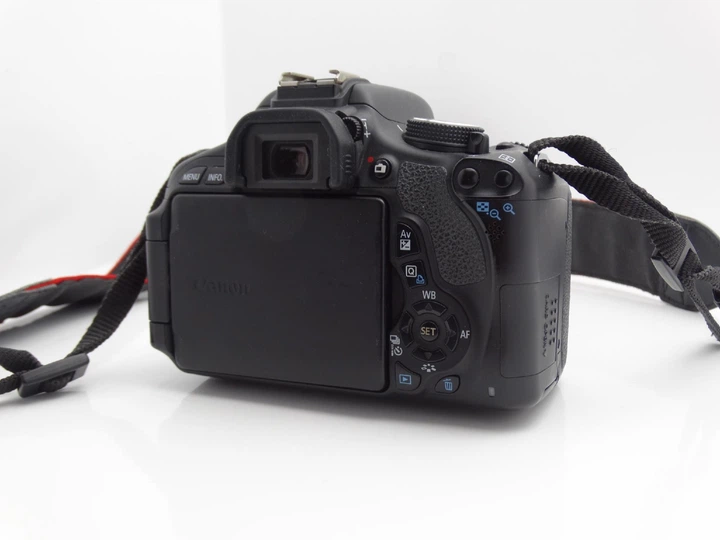 Фотоапарат Canon EOS 600D 18-55 kit, 18 МП, RAW, Full HD Black (б/у) - изображение 7