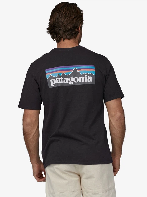 Футболка довга чоловіча Patagonia 38504-BLK M Чорна з принтом (800070265817) - зображення 2