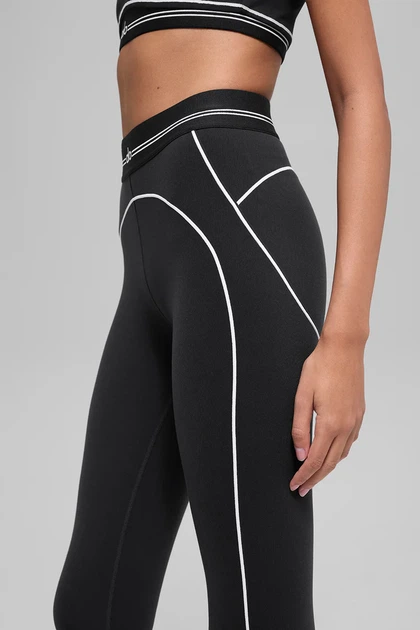 Жіночий спортивний комплект Alo Yoga Airlift Suit Up "Black/White" XXS (W9680R_W54341R) - Фото 12 Жіночий спортивний комплект Alo Yoga Airlift Suit Up "Black/White" XXS (W9680R_W54341R) - изображение 12