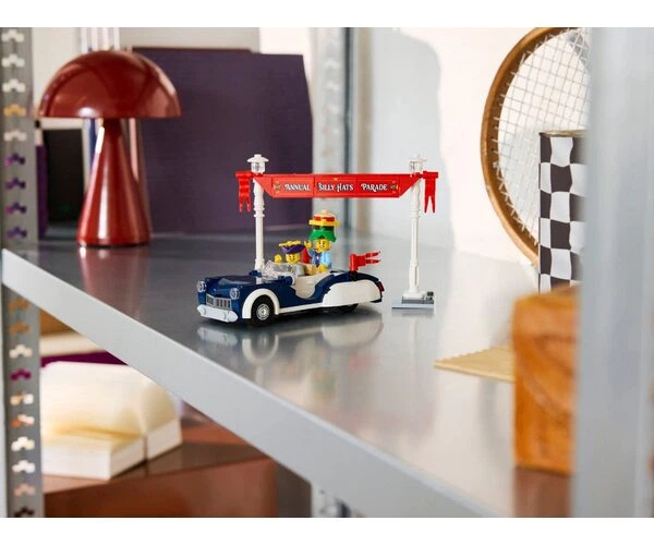 Конструктор LEGO Icons Урожай парадний автомобіль (40913) - изображение 5
