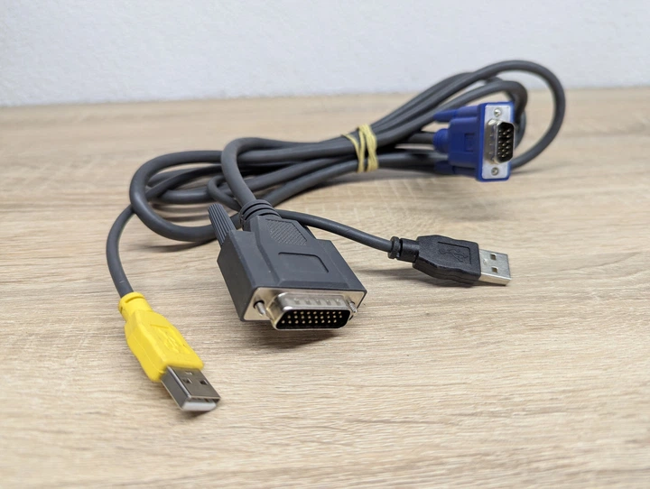Кабель конвертер VGA+2x USB+DVI - Фото 1 Кабель конвертер VGA+2x USB+DVI - изображение 1
