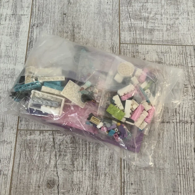 Конструктор Bela Friends Салон красоты (220 PCS) с Фигурками Персонажей (Друзья) - изображение 2