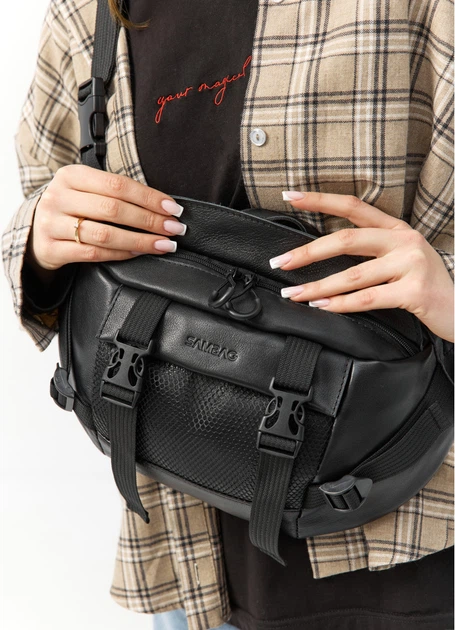 Большая женская поясная сумка бананка Sambag DynamicDart черная 38×21×7 см (80411101) - Фото 8 Большая женская поясная сумка бананка Sambag DynamicDart черная 38×21×7 см (80411101) - изображение 8