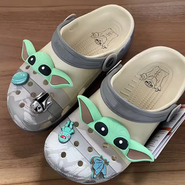 Зоряні Війни Crocs Classic Clog Star Wars Grogu Classic Clog Bone (39-40, бежевий) - Фото 8 Зоряні Війни Crocs Classic Clog Star Wars Grogu Classic Clog Bone (39-40, бежевий) - зображення 8