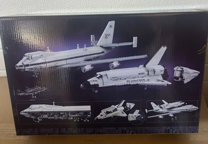 Білий великий літак Transport aircraft - Фото 5 Білий великий літак Transport aircraft - зображення 5