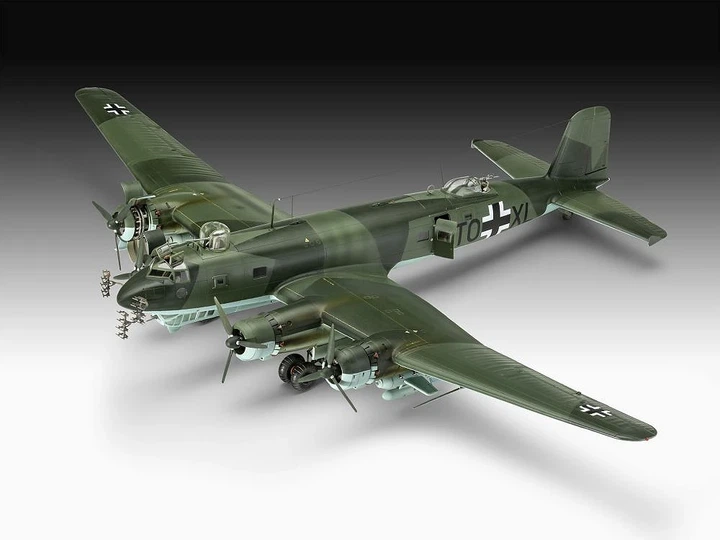 Model do sklejania Revell REV-03777 Samolot Focke-Wulf Fw 200 C-5/C-8 Condor Skala 1:72 240 elementów (4009803037776) - obraz 2