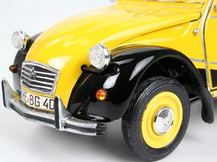 Model do sklejania Revell REV-07095 Citroen 2CV Charleston Skala 1:24 126 elementów (4009803070957) - obraz 6