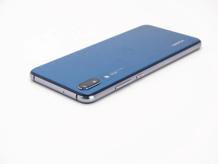 Смартфон Huawei P20 EML-L29 4/128 NFC (б/у) – фото, отзывы
