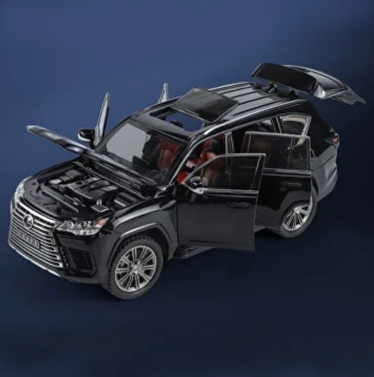 Модель автомобиля Lexus LX 600 в масштабе 1:24 оснащена звуковыми и световыми эффектами и подвижными деталями - Фото 7 Модель автомобиля Lexus LX 600 в масштабе 1:24 оснащена звуковыми и световыми эффектами и подвижными деталями - изображение 7