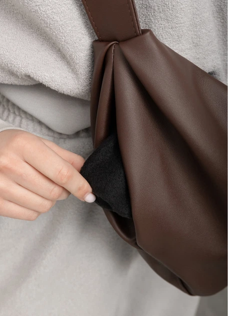 Женская сумка Sambag HOBO Bag-glove шоколадная 50 х 28 х 5 см (53400020) - Фото 8 Женская сумка Sambag HOBO Bag-glove шоколадная 50 х 28 х 5 см (53400020) - изображение 8