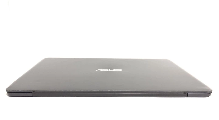 Ультрабук Б-класс Asus ZenBook UX305CA / 13.3" (1920x1080) IPS / Intel Core m3-6Y30 (2 (4) ядра по 0.9 - 2.2 GHz) / 8 GB DDR3 / 128 GB SSD / Intel UHD Graphics 620 / WebCam / Win 10 Home б/у - Фото 3 Ультрабук Б-класс Asus ZenBook UX305CA / 13.3" (1920x1080) IPS / Intel Core m3-6Y30 (2 (4) ядра по 0.9 - 2.2 GHz) / 8 GB DDR3 / 128 GB SSD / Intel UHD Graphics 620 / WebCam / Win 10 Home б/у - изображение 3