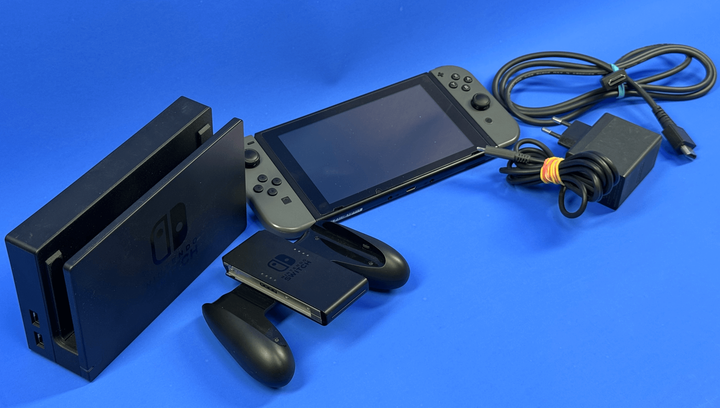 Консоль Nintendo Switch HAC-001(-01) 32GB Grey - изображение 2