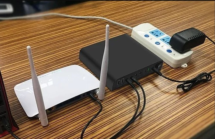 ИБП (UPS) 36W DC 12V/ 9V/ 5V, USB, под аккумуляторы 18650 (БЕЗ АККУМУЛЯТОРОВ), для роутера, терминала, медиаконвертера, ONU, GPON, камер | Без блока живлення - Фото 4 ИБП (UPS) 36W DC 12V/ 9V/ 5V, USB, под аккумуляторы 18650 (БЕЗ АККУМУЛЯТОРОВ), для роутера, терминала, медиаконвертера, ONU, GPON, камер | Без блока живлення - изображение 4