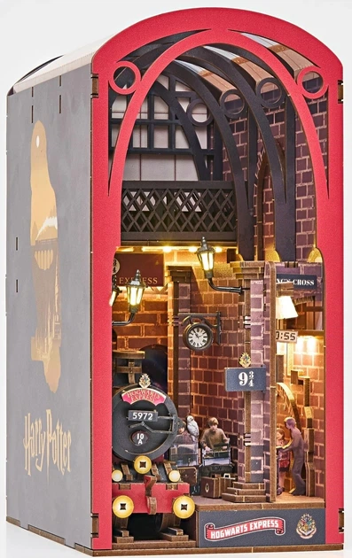 Пазл Revell Tiny Adventures - Harry Potter "Hogwarts Express" (Book Nook) 238 елементів (4009803005454) - зображення 4