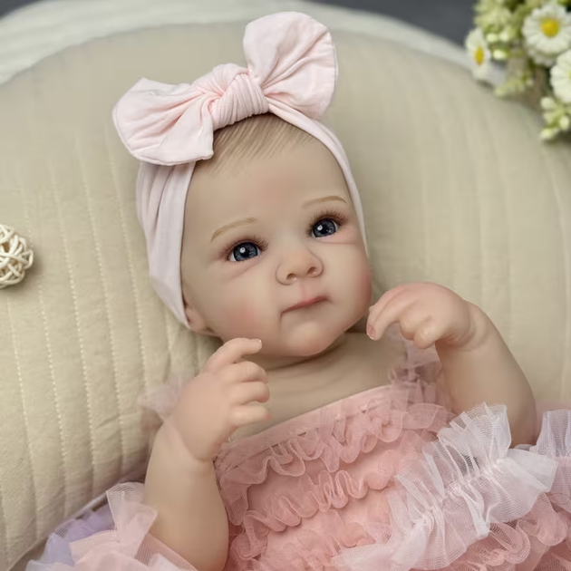 Лялька Реборн 48 см вініловая, реалістичний пупс у сукні принцеси Doll Reborn Baby Born К0100801 - Фото 6 Лялька Реборн 48 см вініловая, реалістичний пупс у сукні принцеси Doll Reborn Baby Born К0100801 - зображення 6