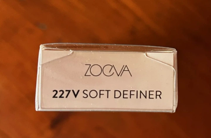 Кисть для растушевки теней ZOEVA #227 Soft Definer Rose Golden Vol.2 в цвете розовое золото 1 шт - изображение 4