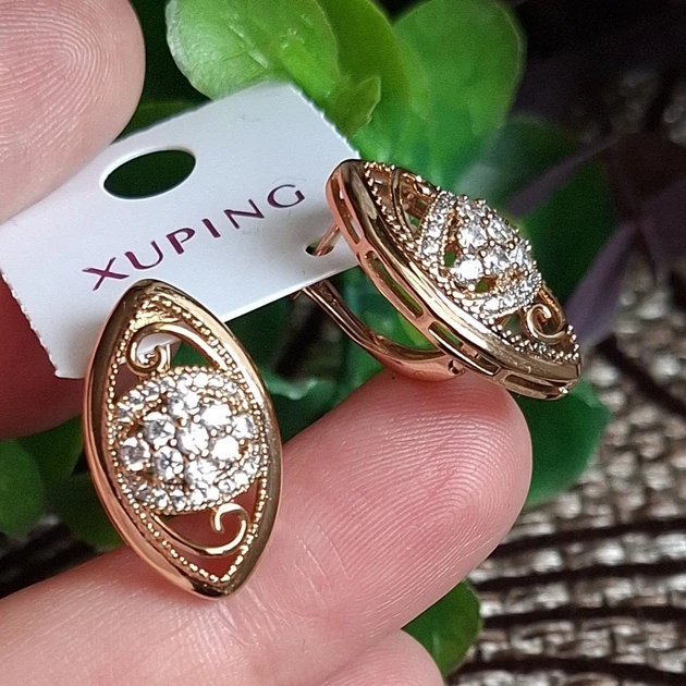 Сережки Xuping Jewelry довжина 2.1см ширина 1.2см медичне золото позолота 18К с1667 - Фото 5 Сережки Xuping Jewelry довжина 2.1см ширина 1.2см медичне золото позолота 18К с1667 - зображення 5