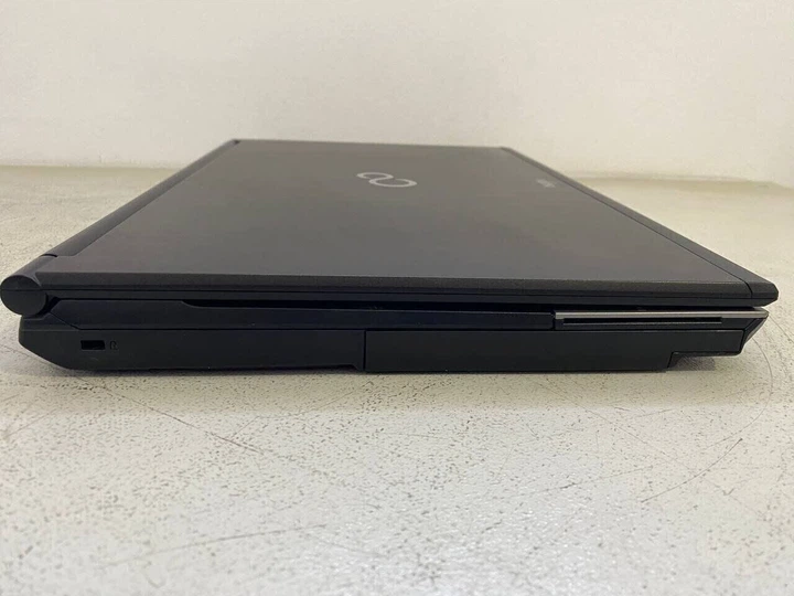 Мобільна робоча станція Б-клас Fujitsu Celsius H720 / 15.6" (1920x1080) TN / Intel Core i7-3720QM (4 (8) ядра по 2.6 - 3.6 GHz) / 16 GB DDR3 / 128 GB SSD / nVidia Quadro K1000M, 2 GB GDDR3, 128-bit / WebCam б/в - зображення 6