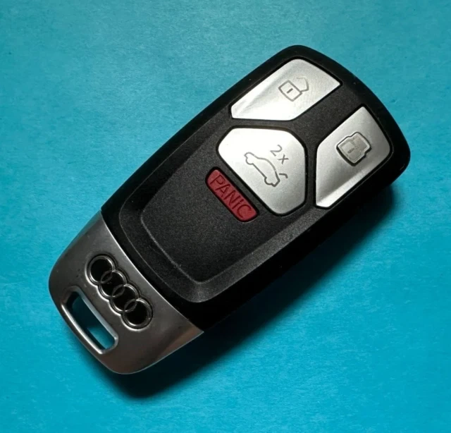 Корпус смарт ключа нового образца Audi MeyKey (92-77) 3 кнопки + Panic с логотипом для американского региона - изображение 2