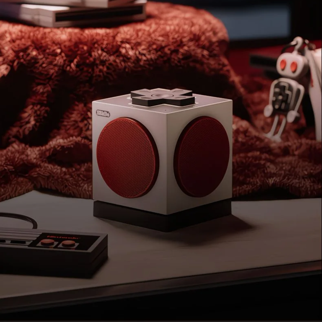 Портативна колонка 8BitDo Retro Cube 2 — версія N (NES40) з акумулятором, комбінованим під'єднанням і бездротовим заряджанням - зображення 2