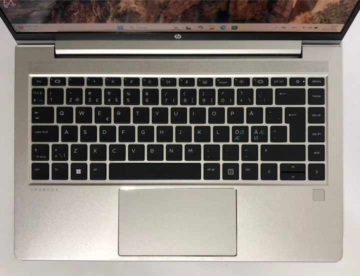 Ультрабук Б-класс HP ProBook 440 G8 / 14" (1920x1080) IPS / Intel Core i3-1125G4 (4 (8) ядра по 2.0 - 3.7 GHz) / 8 GB DDR4 / 128 GB SSD / Intel UHD Graphics / WebCam / Win 11 Pro б/у - изображение 9