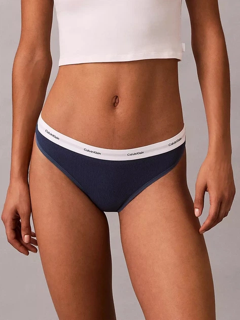 Трусики танга женские хлопковые Calvin Klein QD5357-CEC M Темно-синие (014056493365) - Фото 1 Трусики танга женские хлопковые Calvin Klein QD5357-CEC M Темно-синие (014056493365) - изображение 1