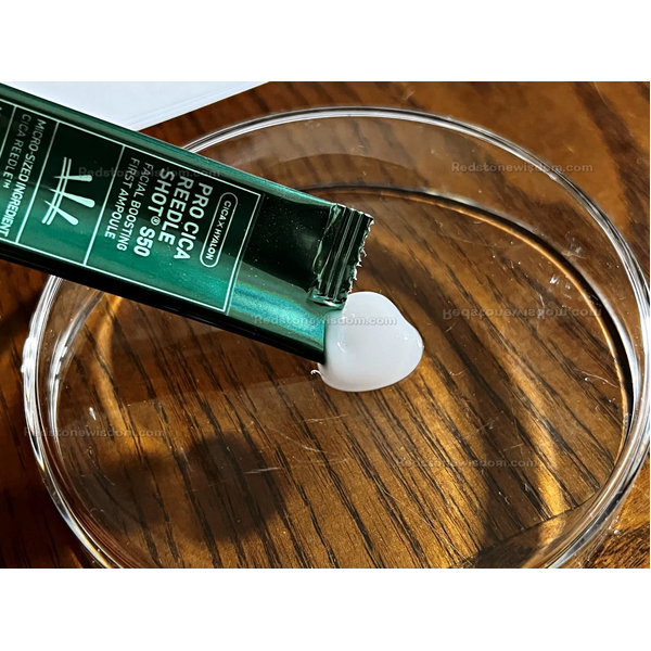 Сироватка VT Cosmetics Pro Cica Reedle Shot S50 Facial Boosting First Ampoule для заспокоєння шкіри 2 мл - зображення 2