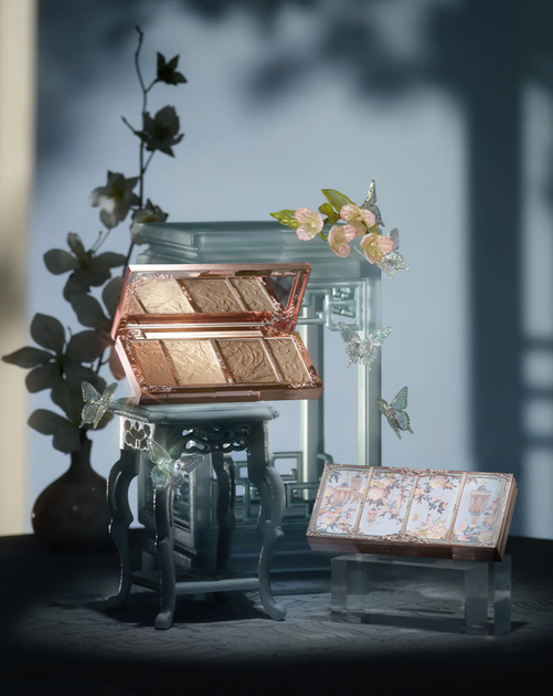 Палетка хайлайтер + контур + бронзер Flower Knows (Флавер Ноуз) Butterfly Cloud Collar Embossed Highlight & Contour Palette 16 г — 02 Tawny Tea - изображение 8