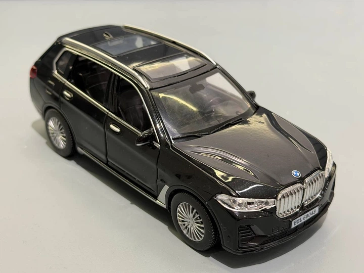 Машинка АвтоСвит BMW X7 Series металл 1:32 резиновые колеса открываются двери багажник капот звук свет 16см Черная (AP-1997) - Фото 6 Машинка АвтоСвит BMW X7 Series металл 1:32 резиновые колеса открываются двери багажник капот звук свет 16см Черная (AP-1997) - изображение 6