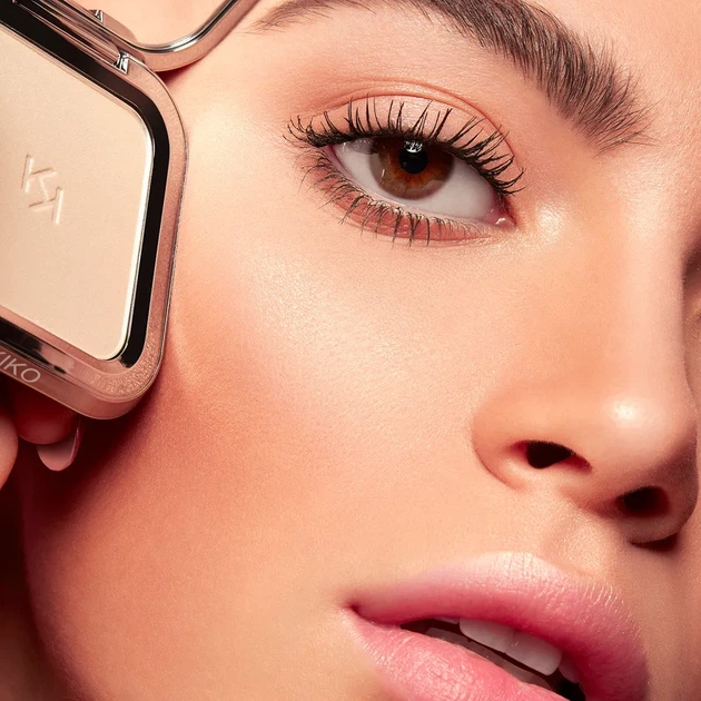 Хайлайтер Glow Fusion Powder Highlighter, 01 Champagne - изображение 3