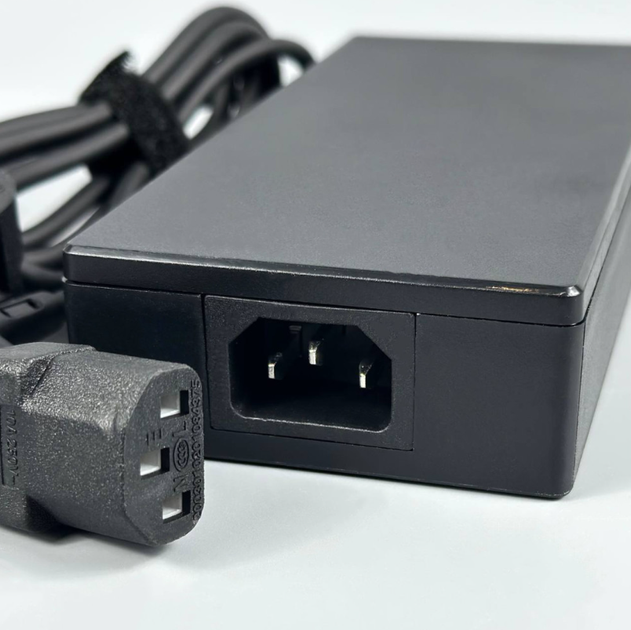 Мережевий зарядний пристрій для ноутбука ASUS 150W, 20V, 7.5A (6.0*3.7mm) - Фото 3 Мережевий зарядний пристрій для ноутбука ASUS 150W, 20V, 7.5A (6.0*3.7mm) - зображення 3