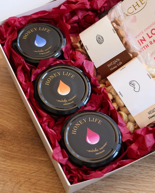 Набір з медовою пастою Peony Box №2 — подарунок жінці, мамі, коханій на День народження або інше свято. ТМ Honey Life - Фото 3 Набір з медовою пастою Peony Box №2 — подарунок жінці, мамі, коханій на День народження або інше свято. ТМ Honey Life - зображення 3