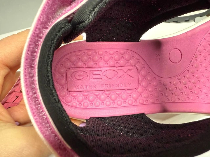Детские подростковые босоножки Geox Borealis 35р, сандалии девочке чёрный/розовый - Фото 12 Детские подростковые босоножки Geox Borealis 35р, сандалии девочке чёрный/розовый - изображение 12