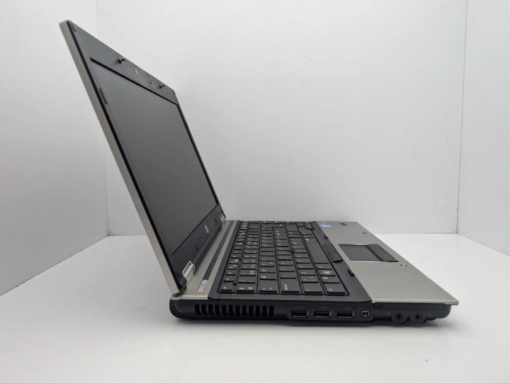 Ноутбук HP EliteBook 8440p / 14" (1366x768) TN / Intel Core i5-520M (2 (4) ядра по 2,4 - 2,93 ГГц) / 8 ГБ DDR3 / 320 ГБ HDD / Intel HD Graphics / WebCam / DVD-ROM / АКБ не держит заряд б/у - Фото 4 Ноутбук HP EliteBook 8440p / 14" (1366x768) TN / Intel Core i5-520M (2 (4) ядра по 2,4 - 2,93 ГГц) / 8 ГБ DDR3 / 320 ГБ HDD / Intel HD Graphics / WebCam / DVD-ROM / АКБ не держит заряд б/у - изображение 4