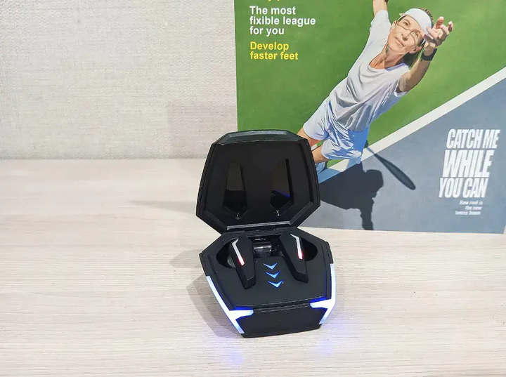 Беспроводные спортивные наушники Lenovo Thinkplus GM10 TWS Bluetooth, наушники в кейсе с сенсорным управлением и LED подсветкой - изображение 2