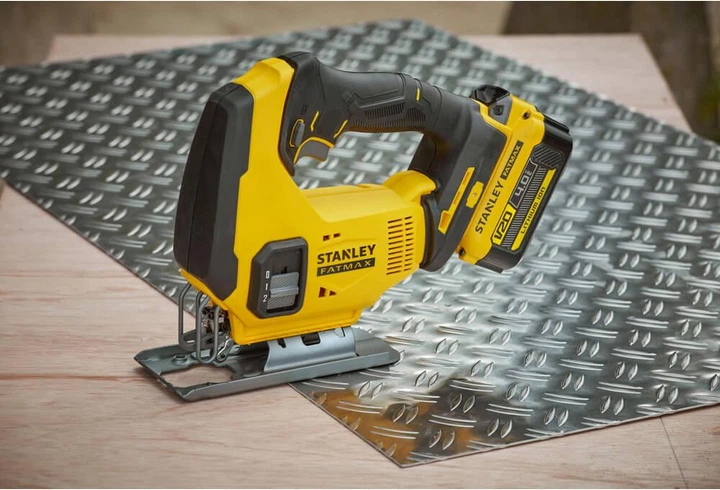 Пила лобзикова акумуляторна STANLEY FatMax, Li-Ion 18В (V20), 0-2.500 ход/хв, 2.62 кг, без аккумулятора та ЗП (SFMCS600B) - Фото 5 Пила лобзикова акумуляторна STANLEY FatMax, Li-Ion 18В (V20), 0-2.500 ход/хв, 2.62 кг, без аккумулятора та ЗП (SFMCS600B) - зображення 5