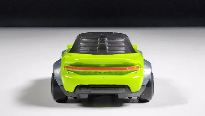 Машинка Хот Вилс 1:64 Mazda MX-5 Miata коллекция HW Dream Garage Hot Wheels Mattel HYX57 - изображение 3