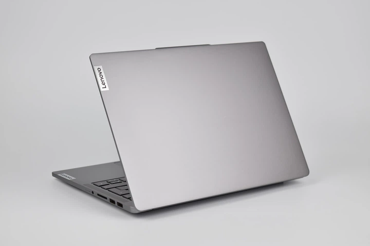 Ноутбук Lenovo IdeaPad Pro 5 14AHP9 R7-8845HS / 32GB / 1TB / AMD Radeon 780M / 14" 2.8K OLED 120Hz (с1218) - Уценка - Фото 8 Ноутбук Lenovo IdeaPad Pro 5 14AHP9 R7-8845HS / 32GB / 1TB / AMD Radeon 780M / 14" 2.8K OLED 120Hz (с1218) - Уценка - изображение 8