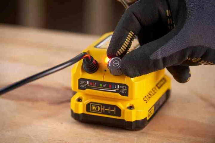 Паяльник акумуляторний STANLEY® FATMAX® V20 18В, спектр температур 204°C - 482°C, вес 0.47 кг. (SFMCE040B) - зображення 7